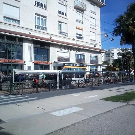 Come Chez Vous Au Boulevard Des Pyrénées Appartamento *